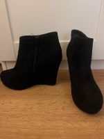 Black Wedge Low Rise Ankle Boots Friedrichshain-Kreuzberg - Kreuzberg Vorschau