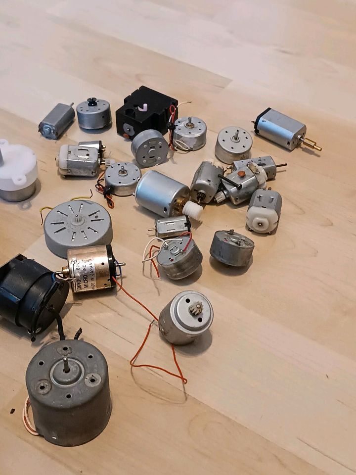 30x Motoren Modellbau RC Elektronik in Gießen