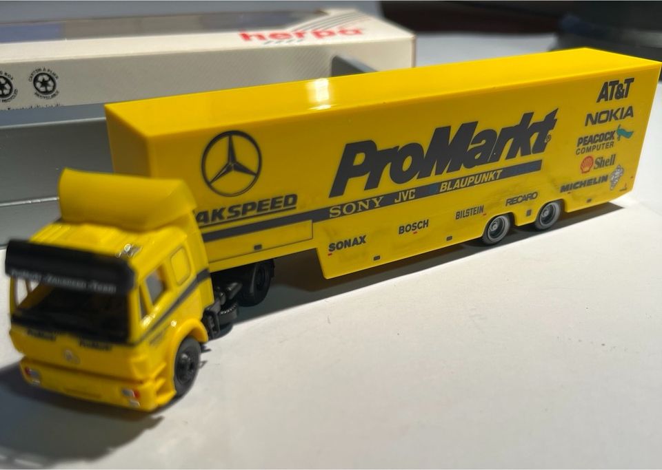 Herpa Mercedes Renntransporter ProMarkt 036276 neu OVP 1:87 in Bensheim