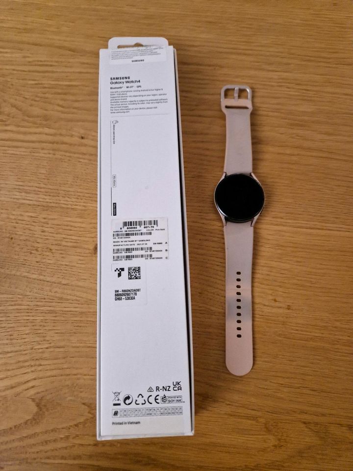 Samsung Galaxy Watch 4 in Neuberg