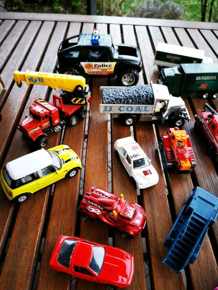 Spielzeugautos ~ Siku, Majorette, Welly, Mattel in Düsseldorf