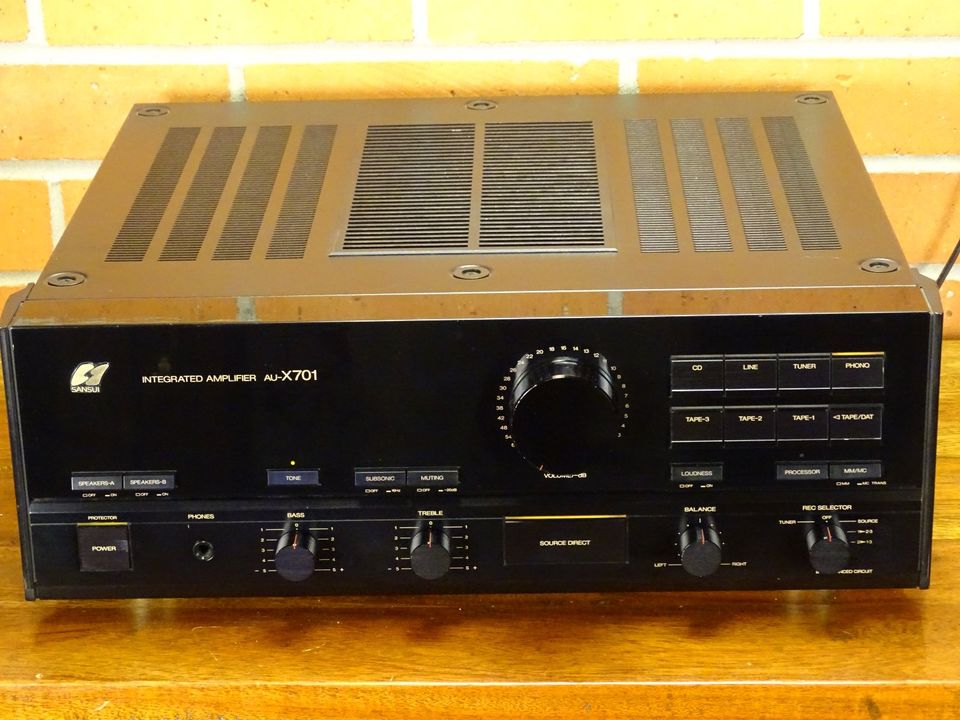 SANSUI AU-X701 VERSTÄRKER SERVICED in Berlin