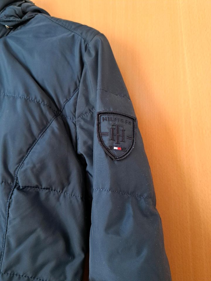 Winterjacke Tommy Hilfiger in L in Altlandsberg