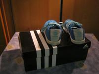 Hochwertige Damen-Sneakers von ADIDAS, Gr. 35 in sehr guten Zusta Hessen - Limburg Vorschau