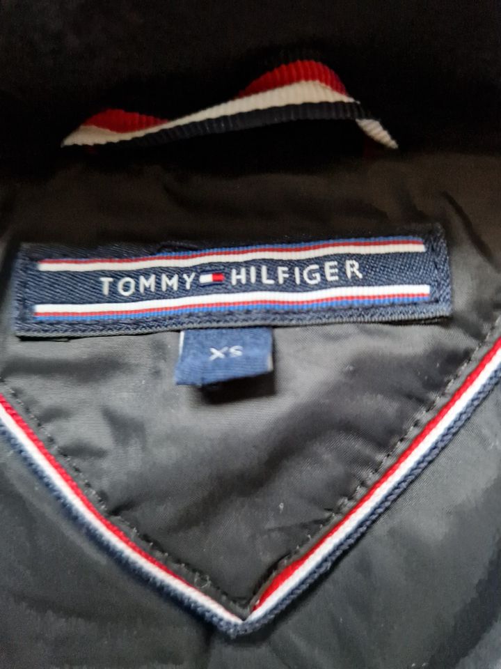 Tommy Hilfiger Daunenmantel Gr. XS neuwertig in Berlin