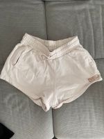 Hotpants / kurze Puma Jogginghose Gr. S in beige Hessen - Limburg Vorschau