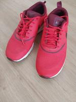 Top Nike Sneaker Sportschuhe Hallenschuhe rot 40 Baden-Württemberg - Sulzfeld Vorschau