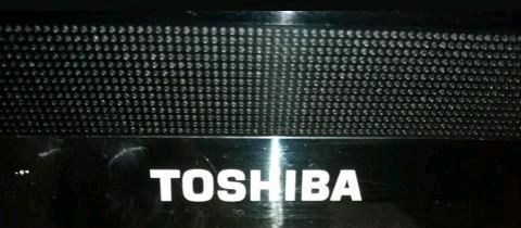 Fernseher der Marke Toshiba in Molfsee