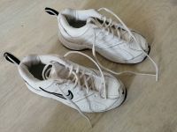 Nike Turnschuhe, Größe 28, Jungen Nordrhein-Westfalen - Bünde Vorschau