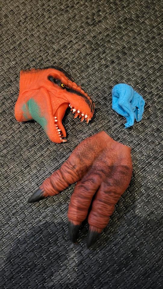 Dino Figuren Bücher Handpuppen etc Dino Konvolut Dinosaurier in Salzkotten