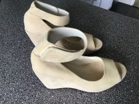 VAGABOND Pumps  / Wedges Keilabsatz Gr. 36 Velours beige Hessen - Calden Vorschau