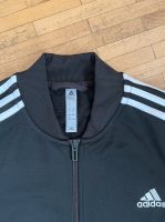 Adidas Trainingsanzug   NEU Hessen - Lauterbach (Hessen) Vorschau