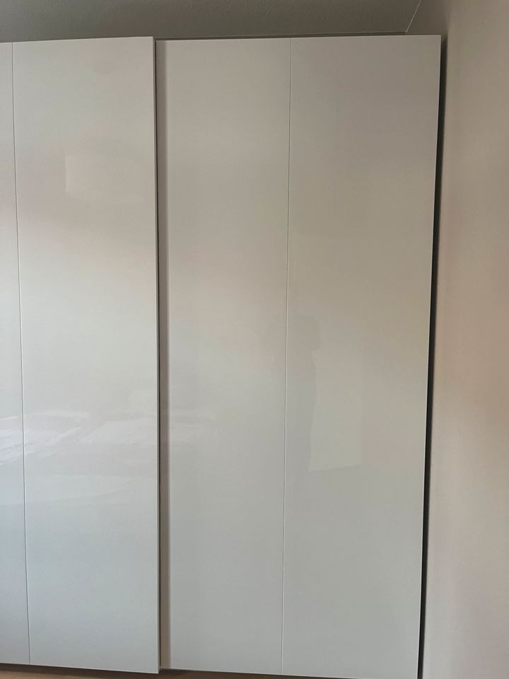 Ikea Pax Türen Hasvik glänzend weiß in Leipzig