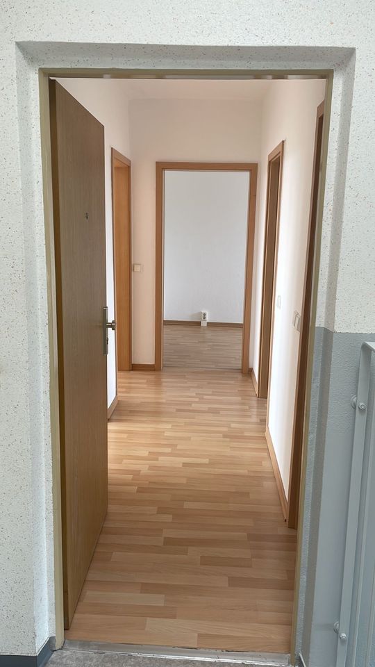 Schöne 3 Zimmerwohnung mit Balkon bei Magdeburg in Magdeburg