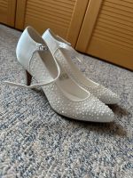 Pumps Weiß /Hochzeit Nordrhein-Westfalen - Herscheid Vorschau