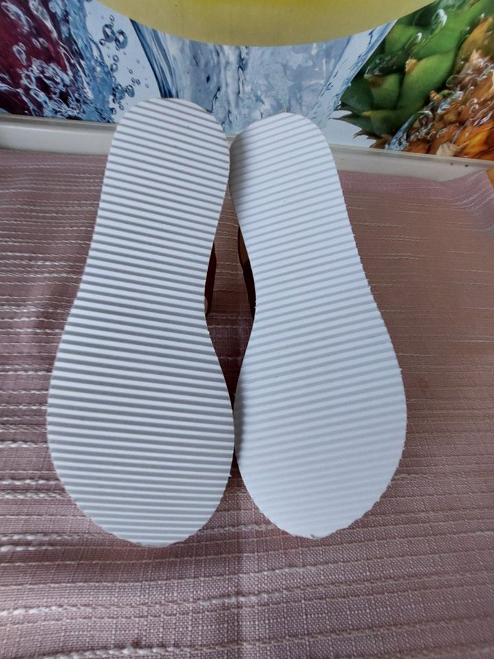 Damen Sandaletten  der Marke Cafe Cost Größe 37 in Harsleben