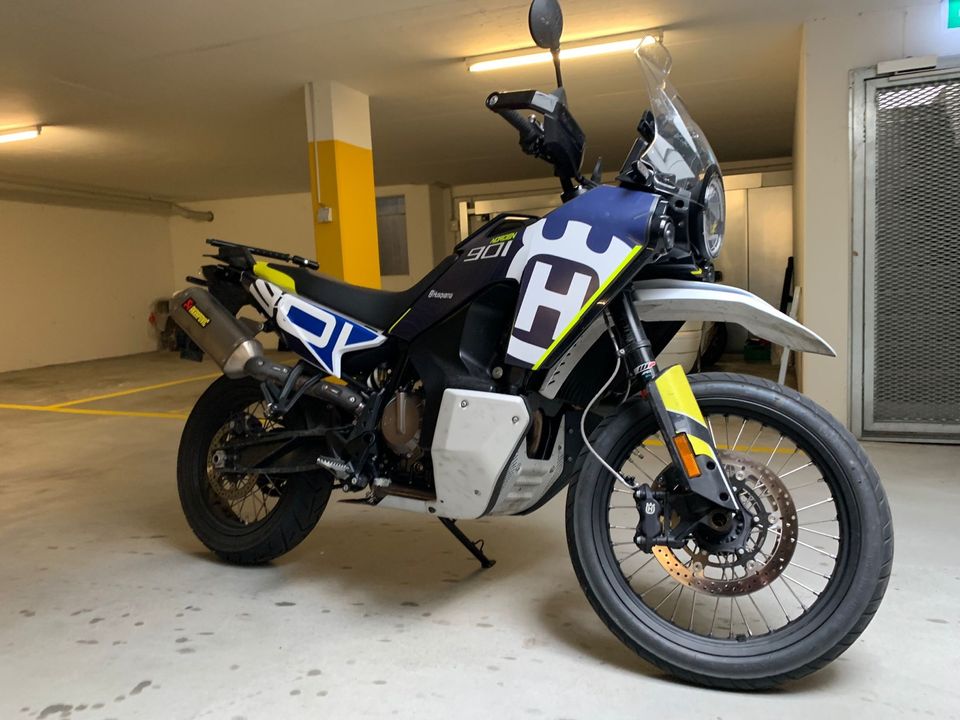 Husqvarna Norden 901 individuelle Dekore und Sitzbank Bezüge in Augsburg