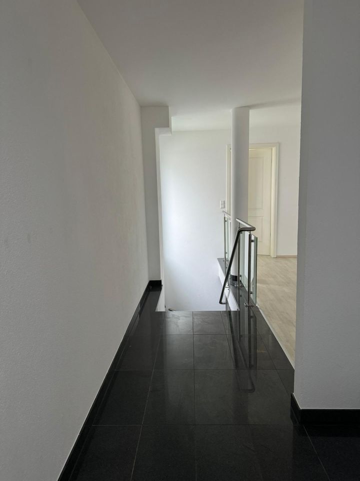 4-Zimmer Wohnung EG mit Terasse in Frickenhausen