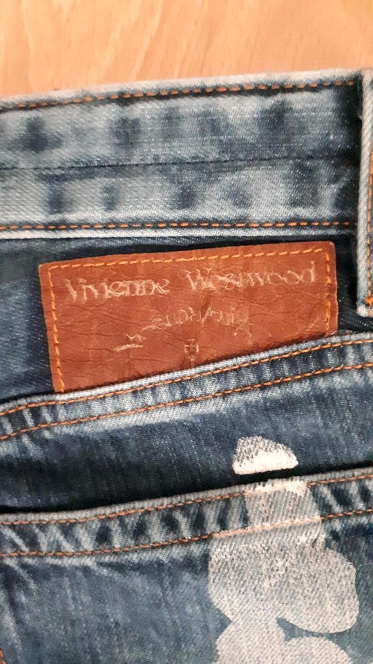 VIVIENNE WESTWOOD SEHR EDLE JEANS GR. 27 ( 34/36) in Affalterbach  