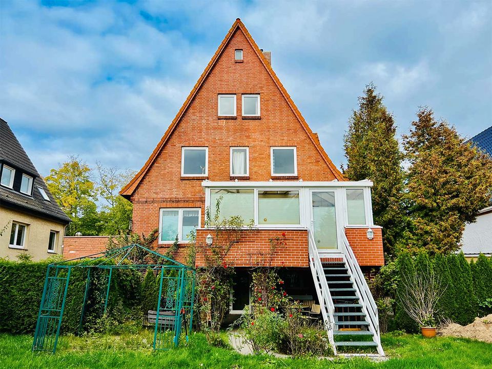 Einfamilienhaus mit Ferienwohnung in Rostock-Warnemünde in Rostock