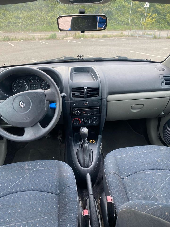 Renault Clio 1.2 benziner in Düren