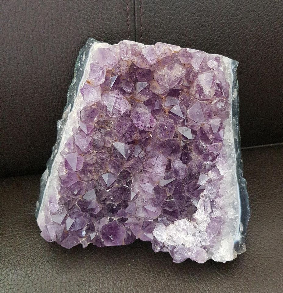 AMETHYST DRUSE/BRUNNENSTEIN CA 2,6 KG in Ulm