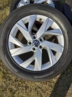 Sommerreifen Tiguan II, 235/55 R 18 100V auf orig. VW Alufelge Niedersachsen - Schwarmstedt Vorschau