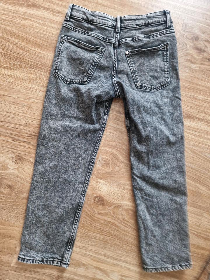 H&M Hose/Jeans Gr.134 in Sinzig