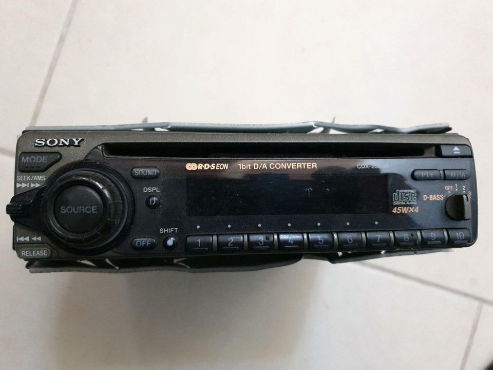 Sony CDX-2500R CD Car Radio Autoradio Volkswagen Mercedes Porsche