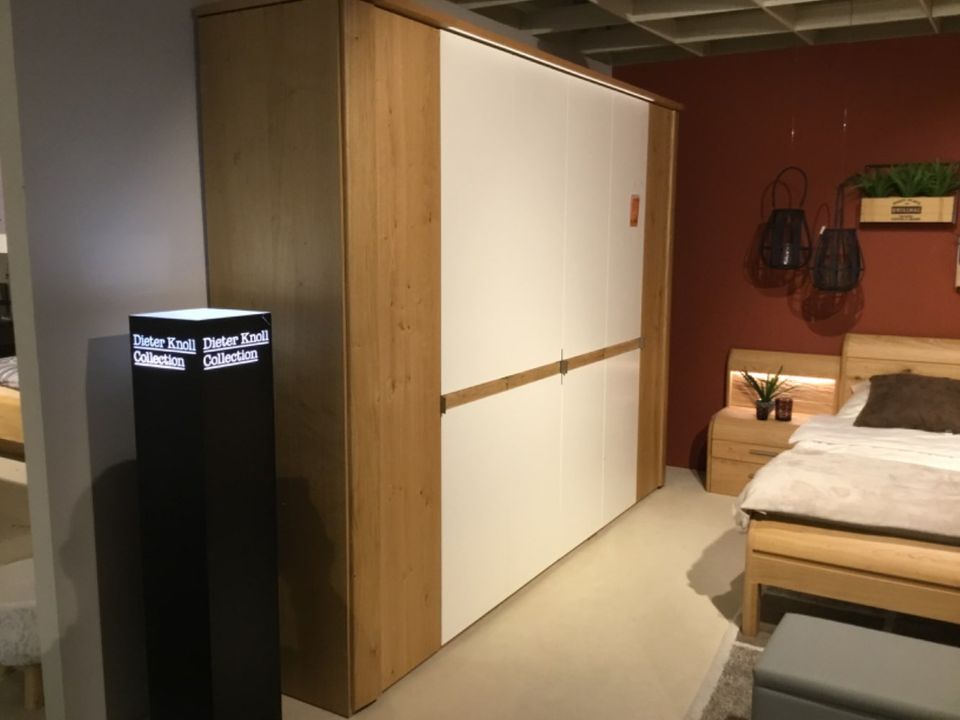 Möbel,Loddenkemper,Schlafzimmer Tibano,Eiche Funier-Lack Weiß,XXX in Wolfsburg