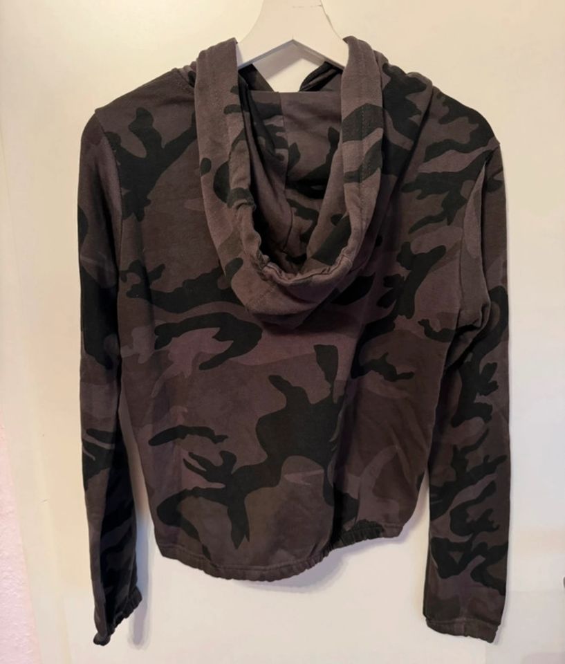 Camouflage Pullover in Delitzsch