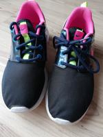 Sportschuhe NIKE  Gr-36   NEU Berlin - Pankow Vorschau