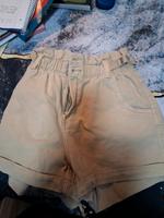 **schöne Shorts von Bershka Gr.40 beige top** Brandenburg - Seelow Vorschau