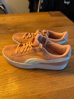 Puma Turnschuhe mit dicker Sohle Gr.39 Niedersachsen - Uetze Vorschau