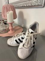 Sneaker Adidas Bayern - Augsburg Vorschau