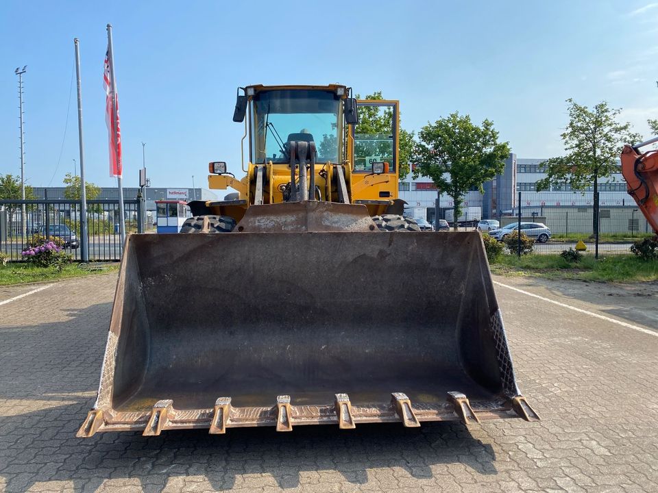 Volvo L110E. Radlader in Bremen