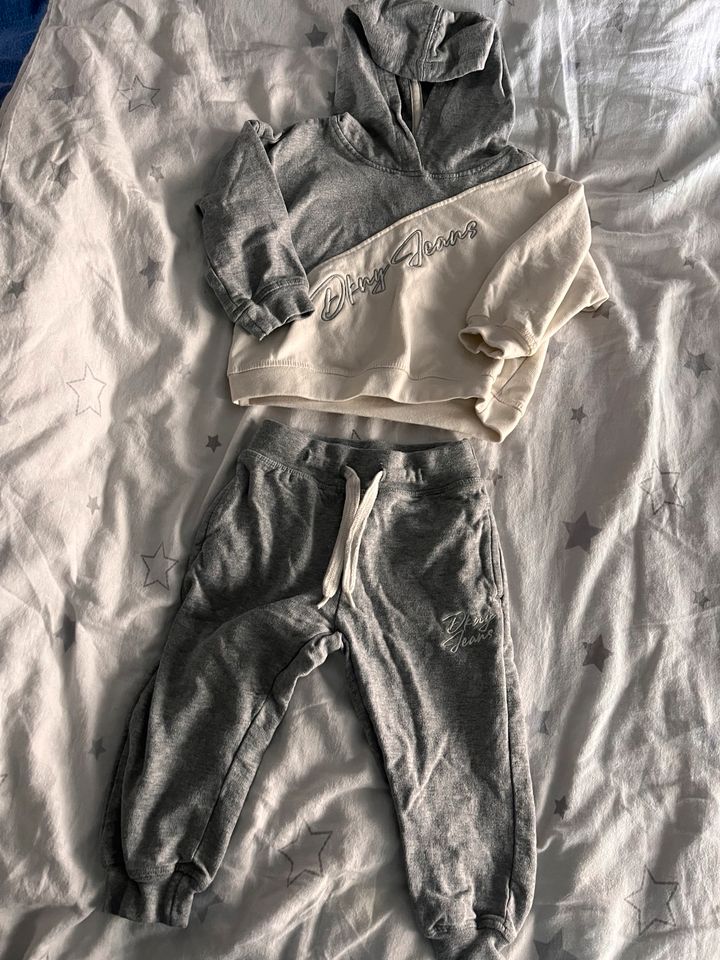 Dkny Jeans - Anzug set Gr 86/92 in Niebüll