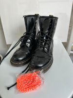 Dr Martens 16 Loch Lackleder Stiefel Destroyed Reparatur Set Bayern - Hengersberg Vorschau