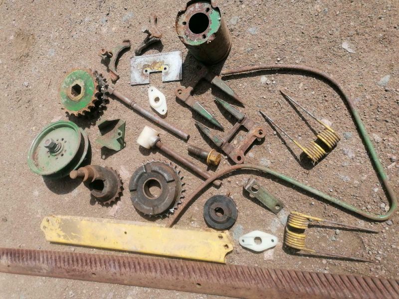 John Deere Mähdrescher Ersatzteile Schneidwerk 955 965 1068 1065 in  Rheinland-Pfalz - Holzhausen an der Haide | Gebrauchte Agrarfahrzeuge  kaufen | eBay Kleinanzeigen ist jetzt Kleinanzeigen