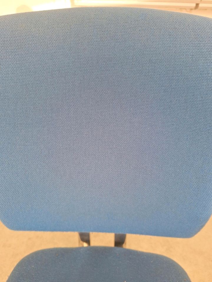 Bürostuhl blau Stoff sehr gut erhalten in Schwandorf