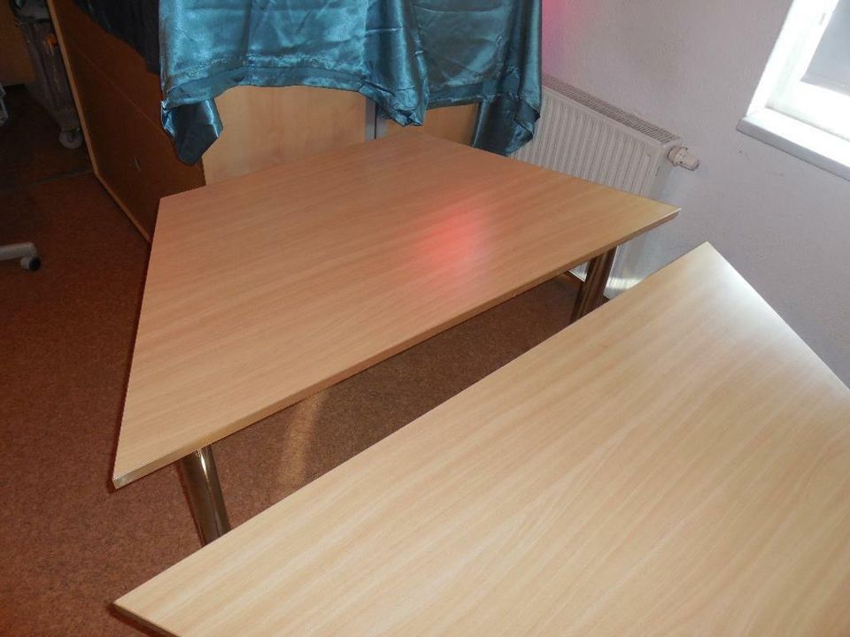 4x Tisch Tische Trapez Trapeztisch Trapeztische Büro in Zeulenroda