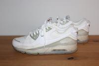 Nike Air Max Schuh weiß Gr. 42 Hessen - Eichenzell Vorschau