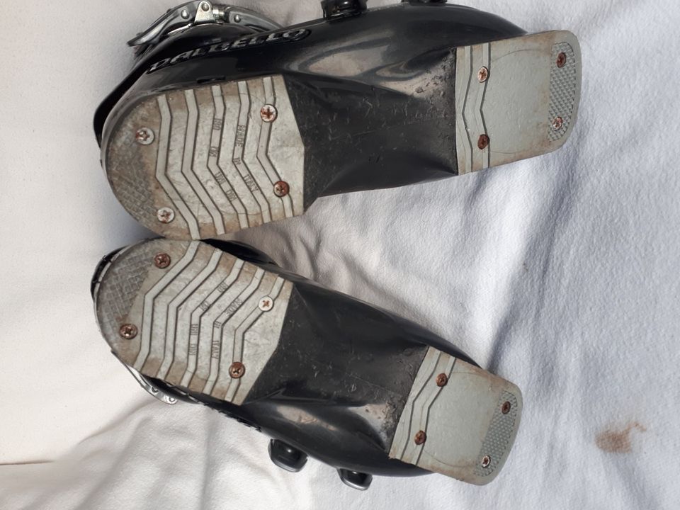 Dalbello Skischuhe Skistiefel Skiboots Gr.37,38 -24,5 cm, 279 mm in Worms