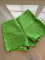 Mango Shorts NEU grün Boucle Hotpants highwaist Gr. 34 XS Kr. München - Ottobrunn Vorschau