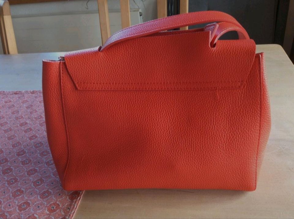 Handtasche in Unterthingau