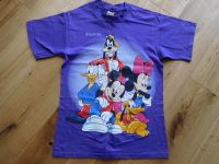 Lilafarbenes, neues T-Shirt mit großer Disneyfamilie als Aufdruck Hessen - Büdingen Vorschau