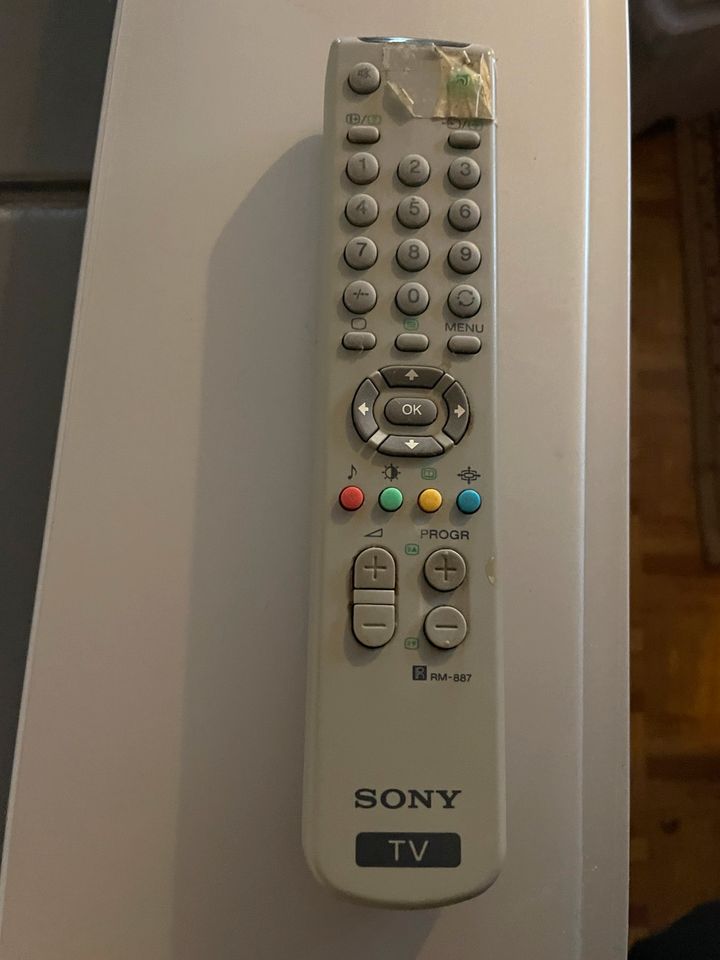 Sony Trinitron Röhrenfernseher mit Standfuß zu verschenken in Schopfheim