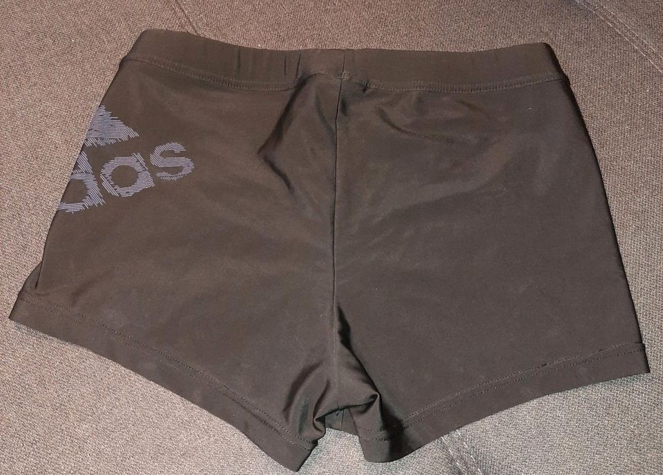 ADIDAS BADEHOSE GR 134/140 WIE NAGELNEU  !!! in Recklinghausen