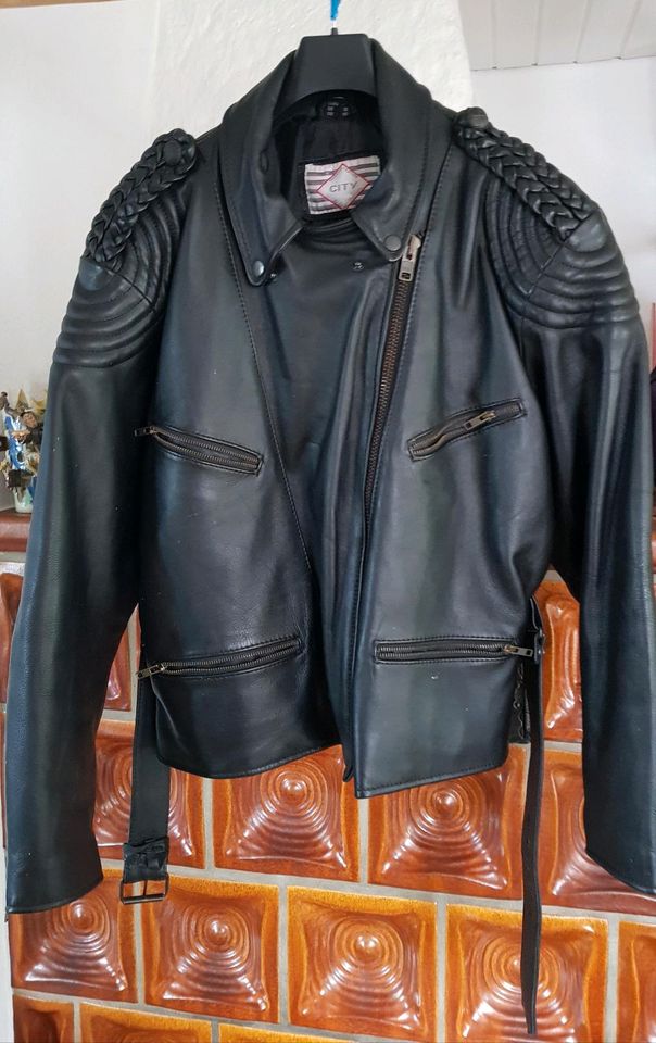 Original Difi Lederjacke, Damen Gr. 44 in Iffeldorf