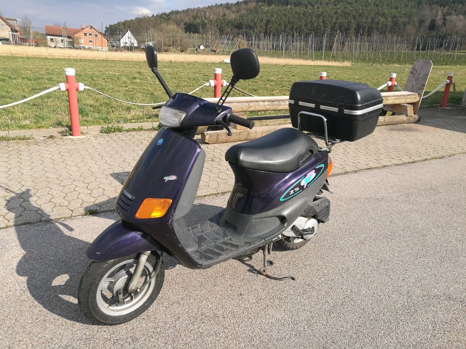 Piaggio ZIP SSL25  - Oldtimer   -    49 ccm (50) in Spalt